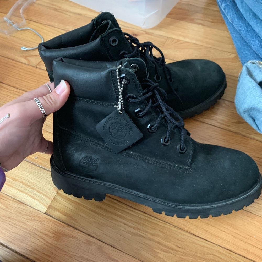 Matte black timberlands